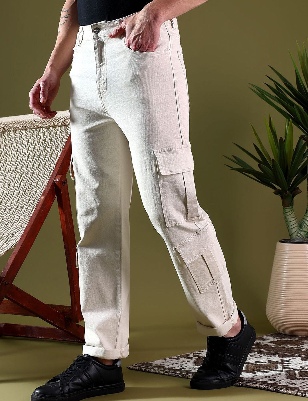 Kotty Men Jean Low-Rise Light Fade Stretchable Jeans