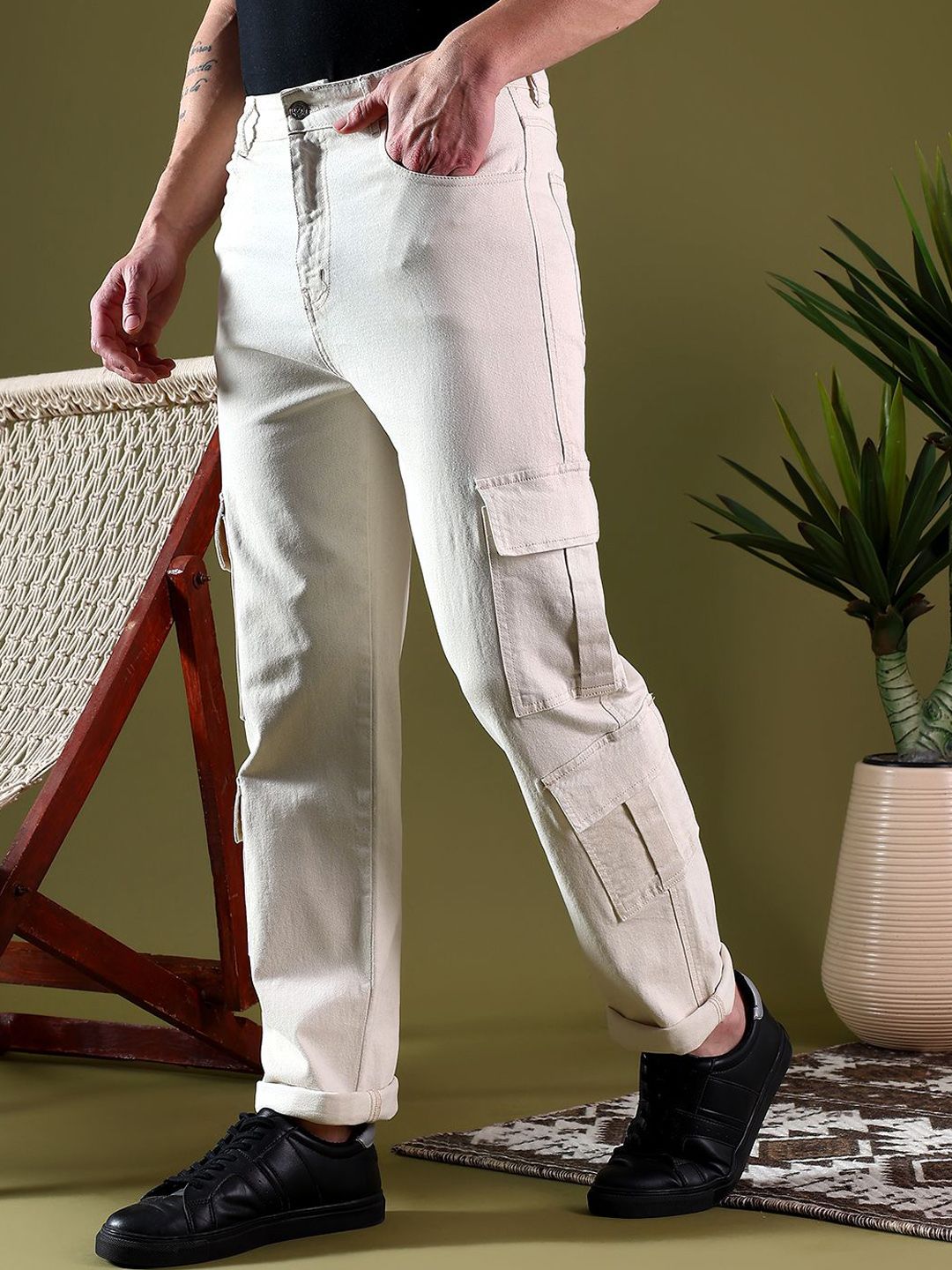 Kotty Men Jean Low-Rise Light Fade Stretchable Jeans