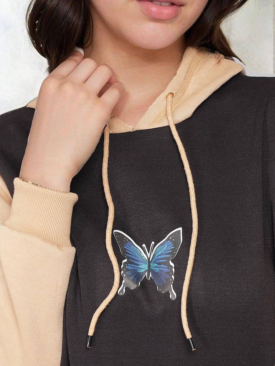 Kotty Women Butterfly Printed Hooded Pullover Sweatshirt