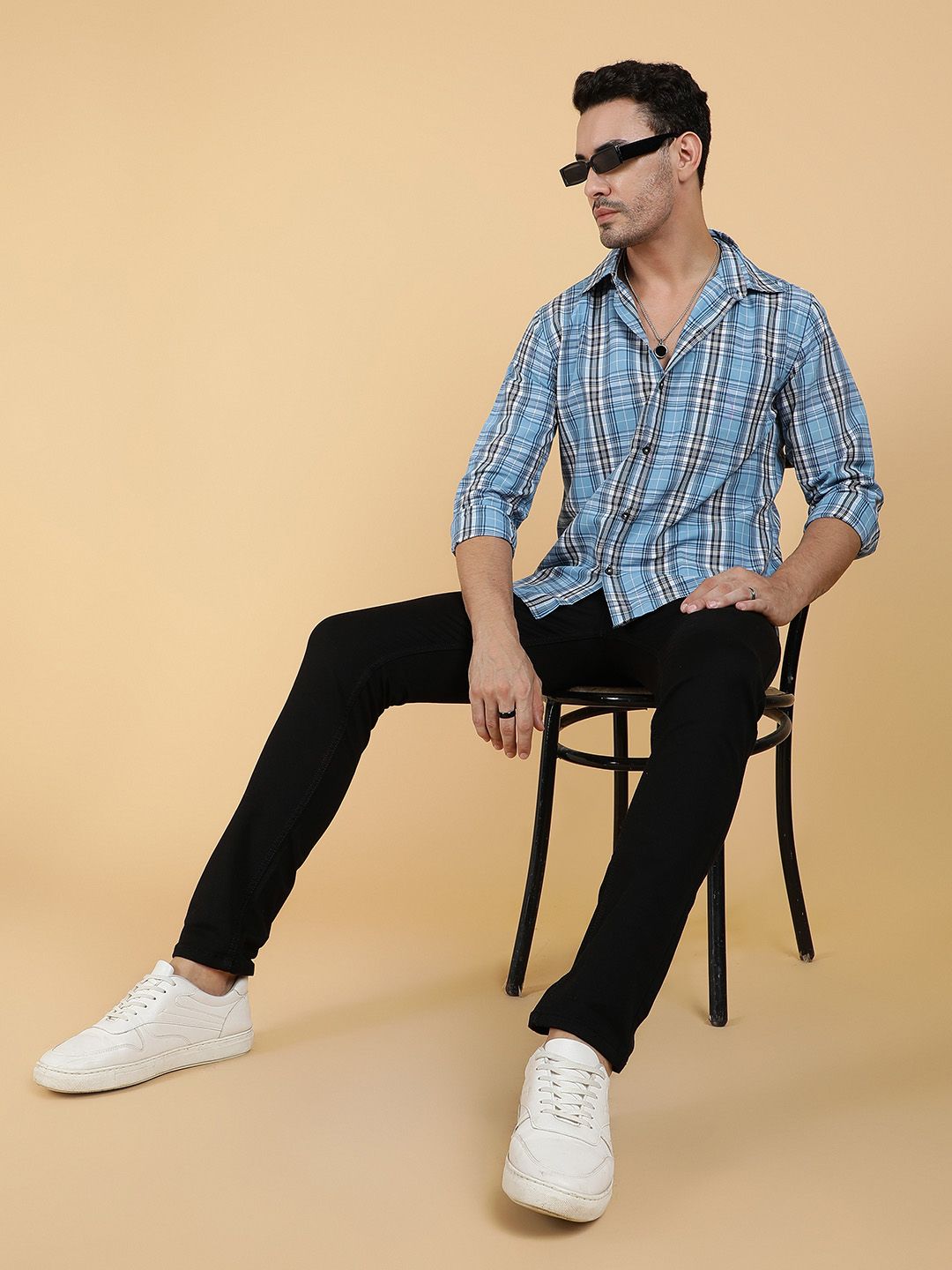 Kotty Men Relaxed Spread Collar Graphic Printed Casual Shirt