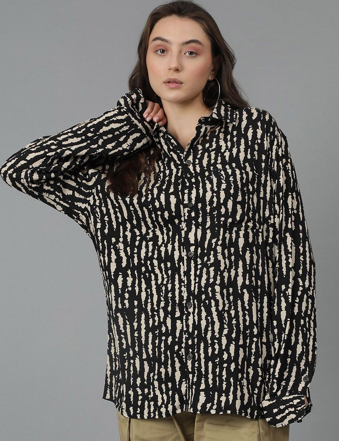 Kotty Women Spread Collar Abstract Printed Cotton Oversized Casual Shirt