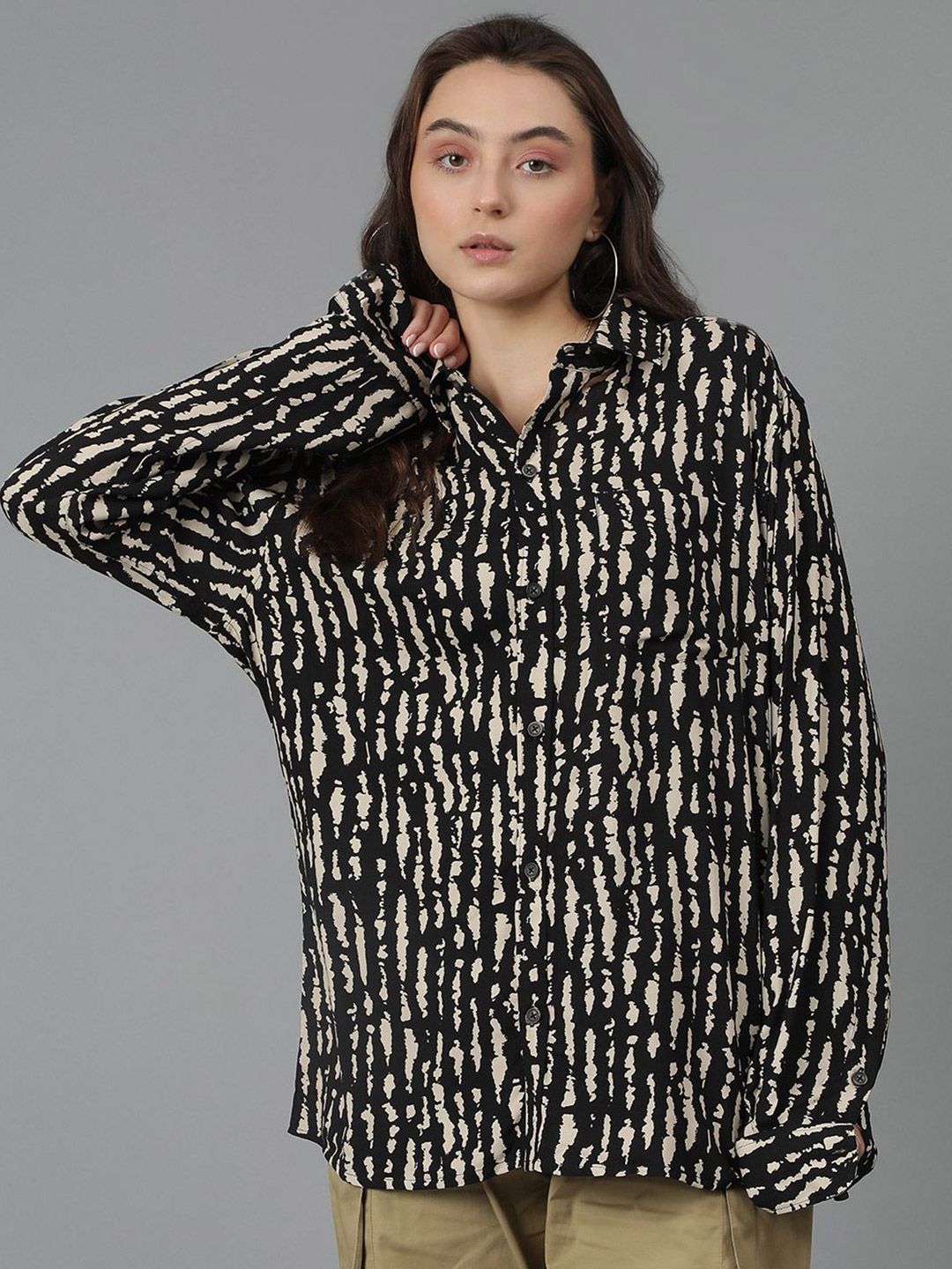 Kotty Women Spread Collar Abstract Printed Cotton Oversized Casual Shirt