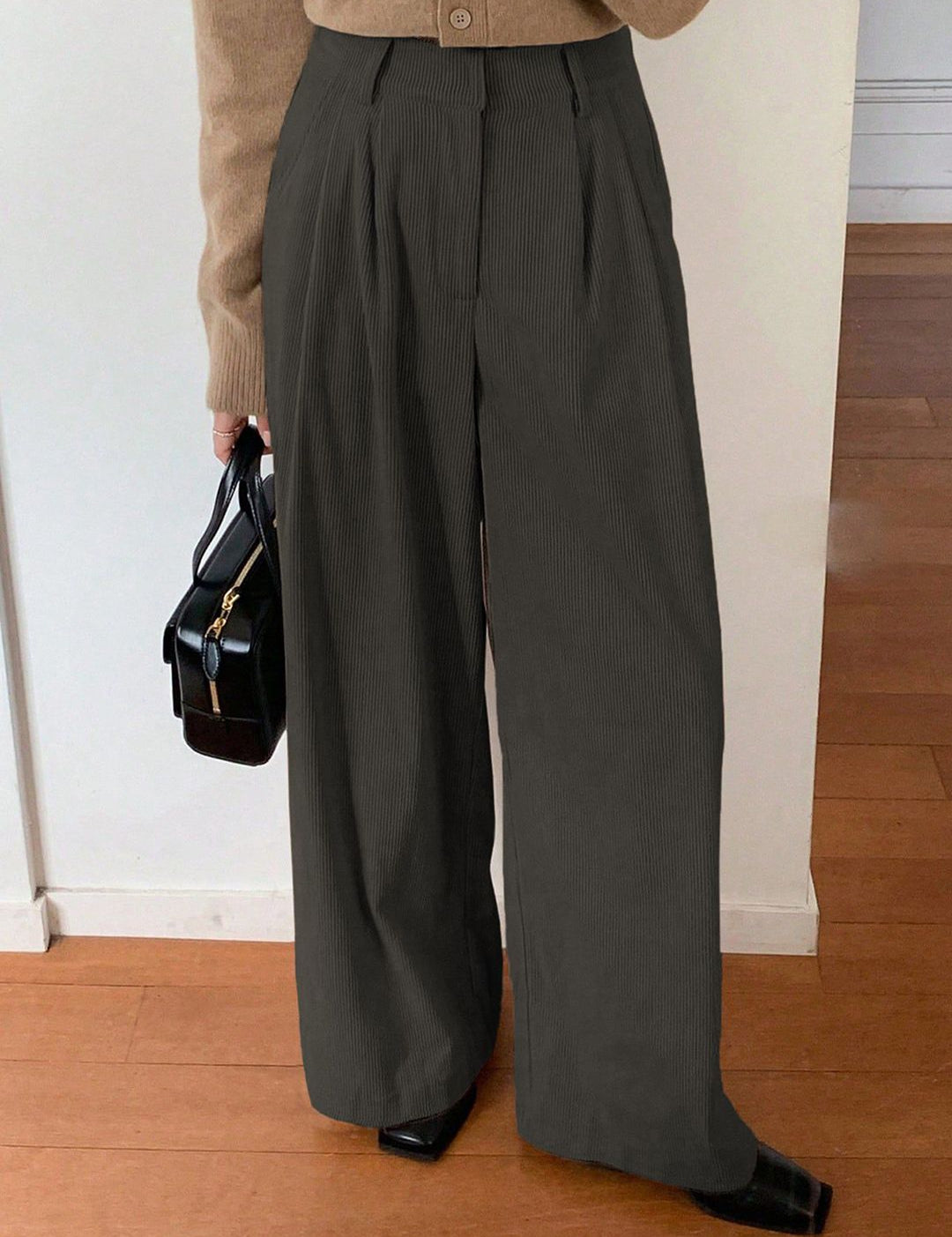 Kotty Women Relaxed Straight Leg Loose Fit High-Rise Corduroy Trousers