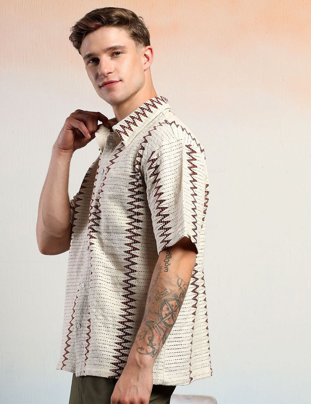 Kotty Men Geometric Self Design Cotton Sheer Casual Shirt