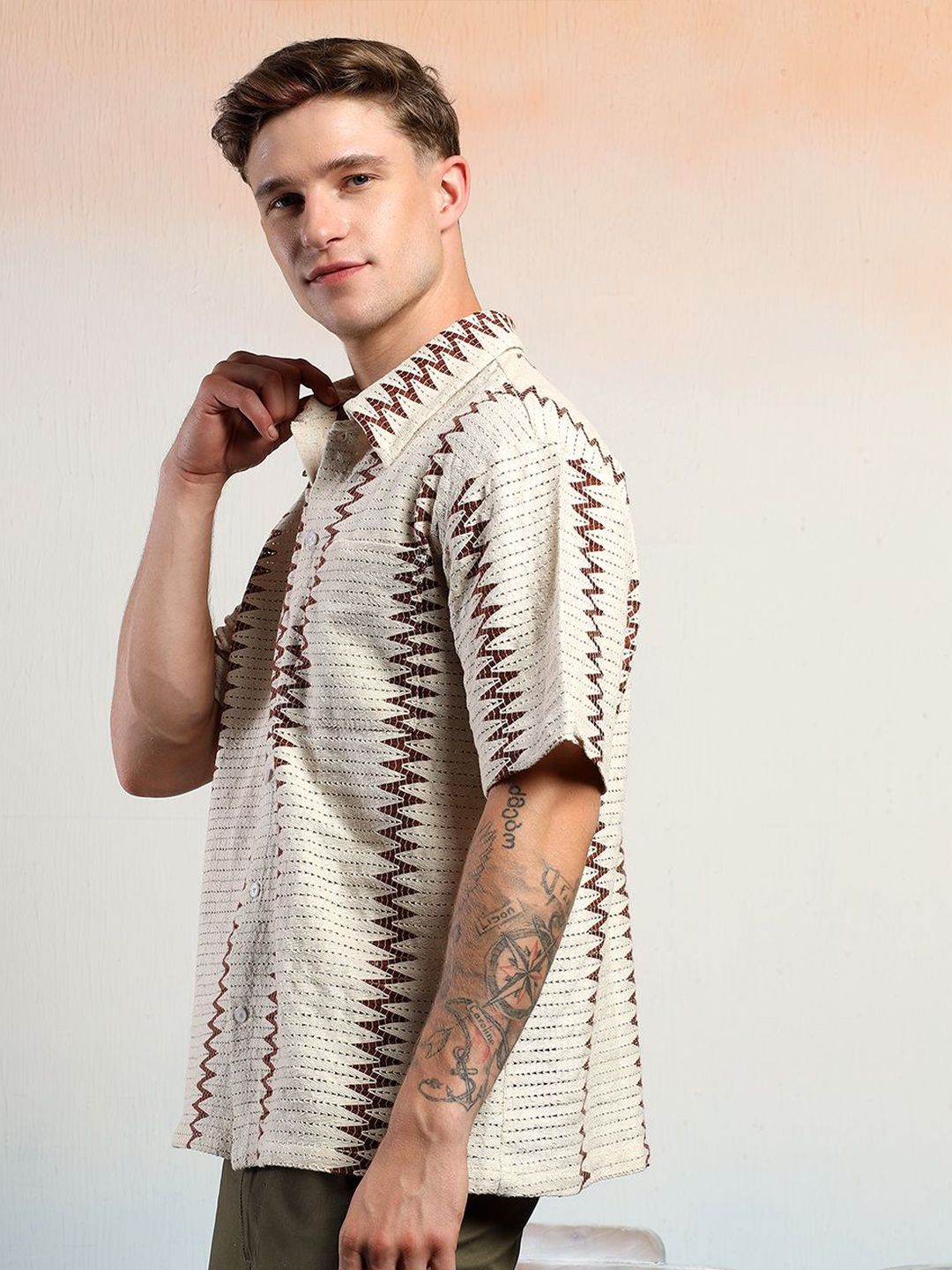 Kotty Men Geometric Self Design Cotton Sheer Casual Shirt