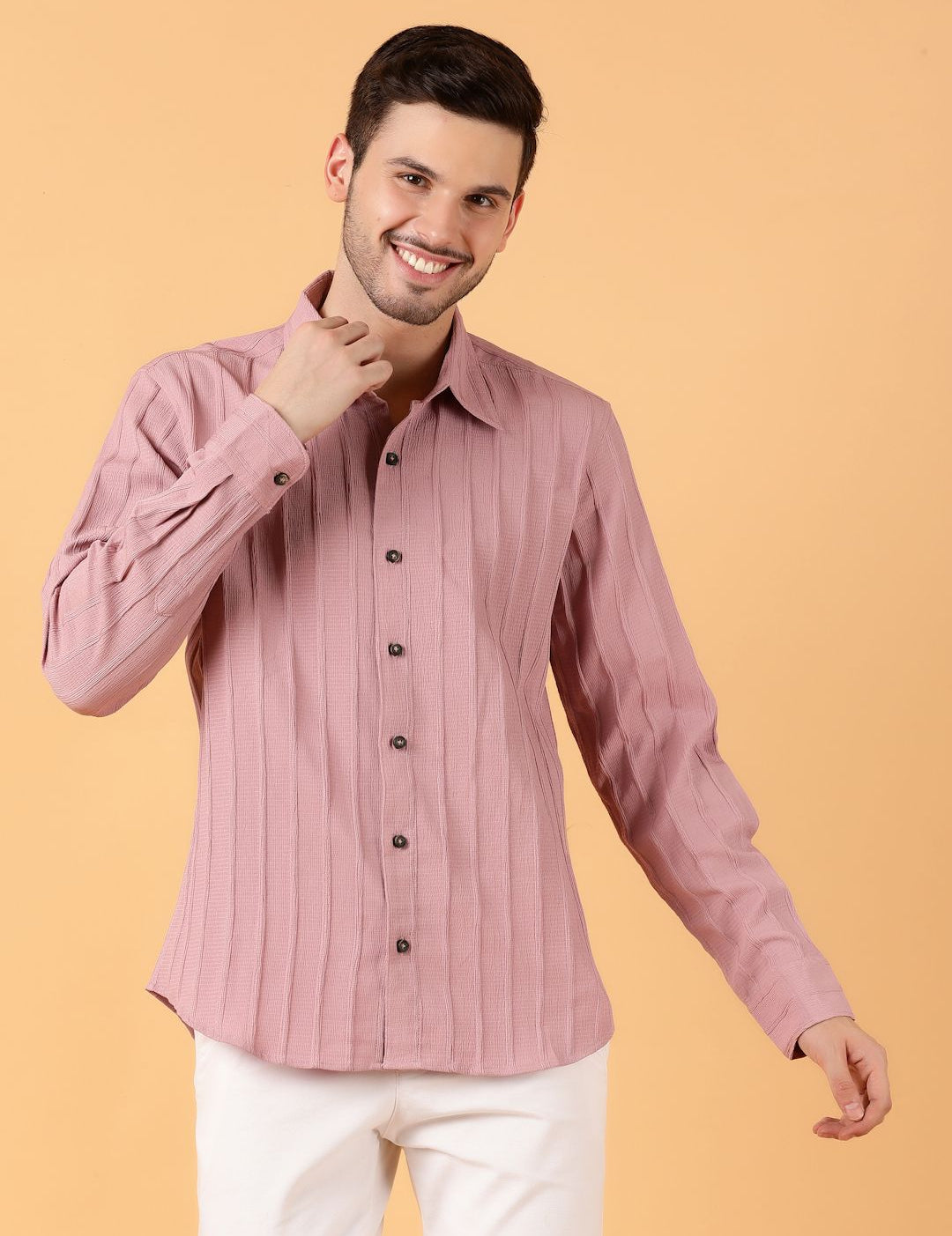 Kotty Men Relaxed Spread Collar Textured Cotton Casual Shirt