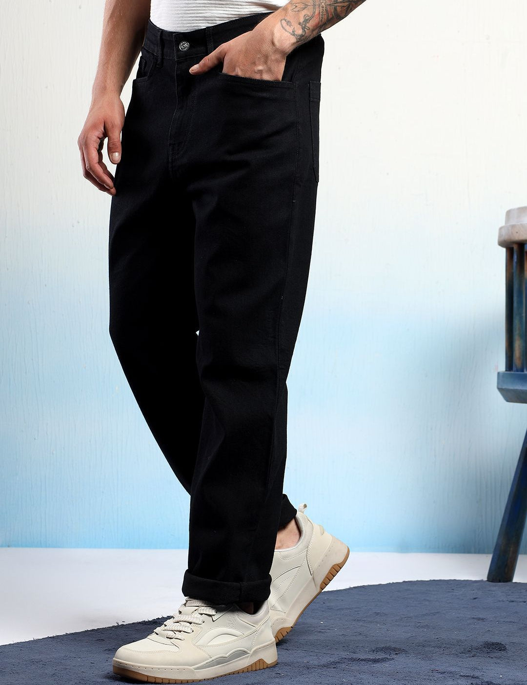 Kotty Men Low-Rise Wrinkle Free Pleated Cargos Trousers