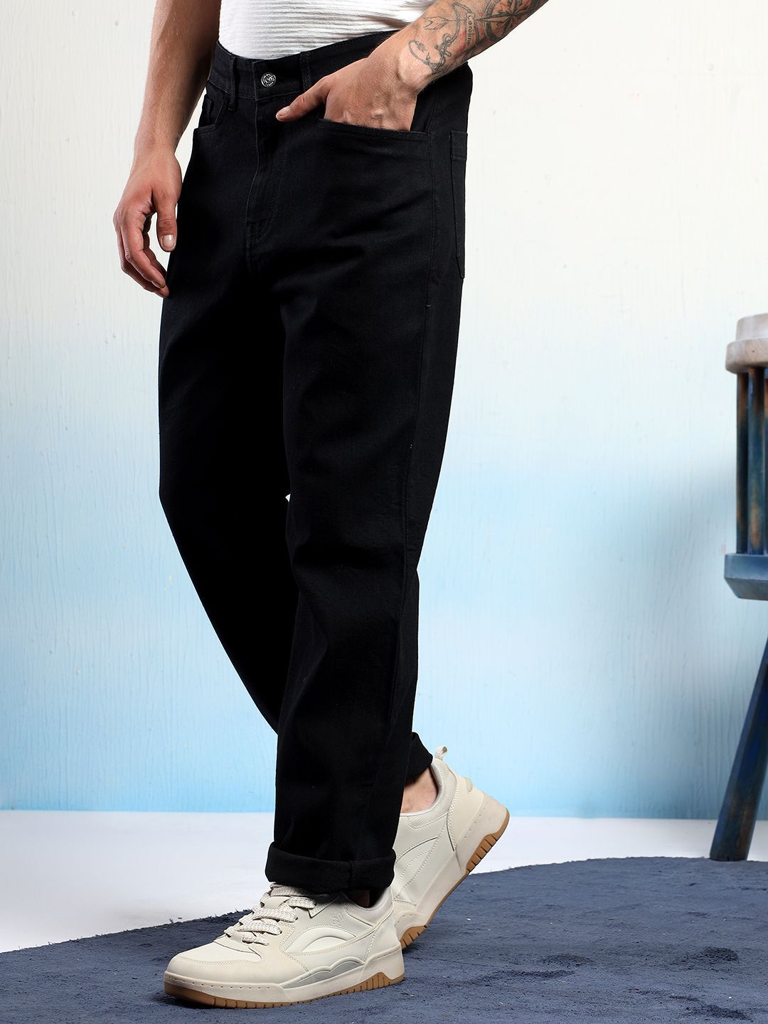 Kotty Men Low-Rise Wrinkle Free Pleated Cargos Trousers