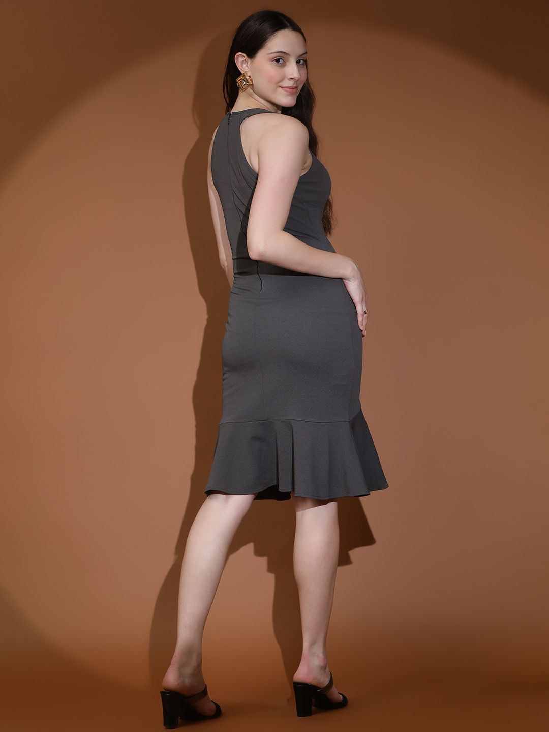 Kotty Women Solid Sleeveless Sheath Dress