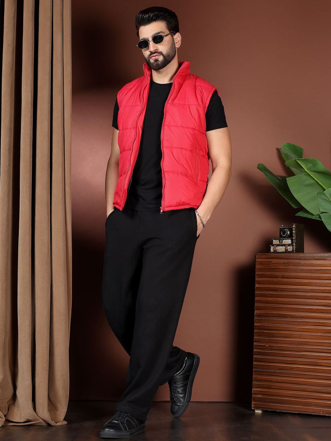 Kotty Men Stand Collar Solid Puffer Jacket