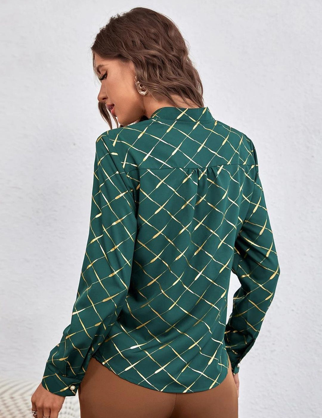 Kotty Green Geometric Printed Satin Shirt Style Top
