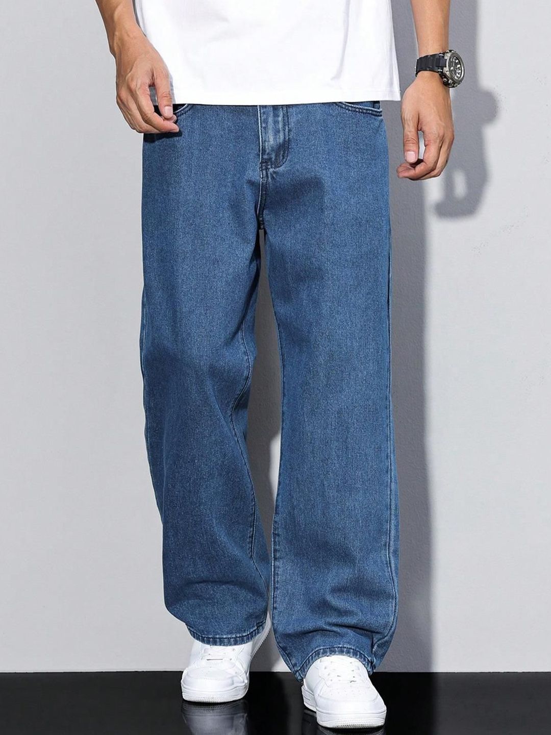 Kotty Men Straight Fit Mid-Rise Stretchable Jeans