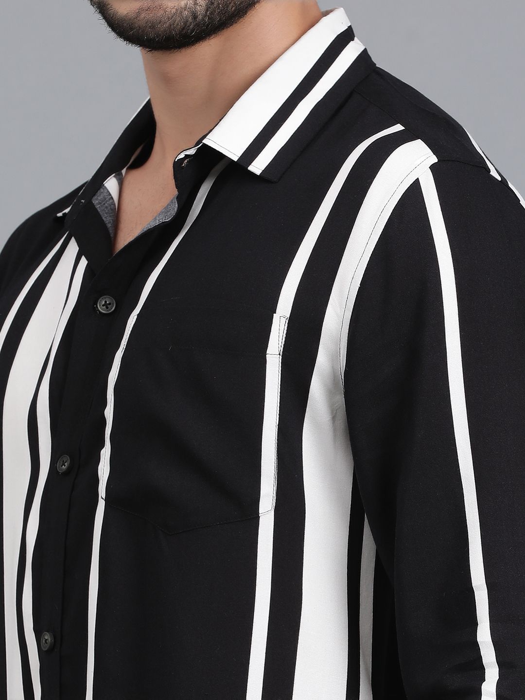 Kotty Men Vertical Striped Casual Shirt