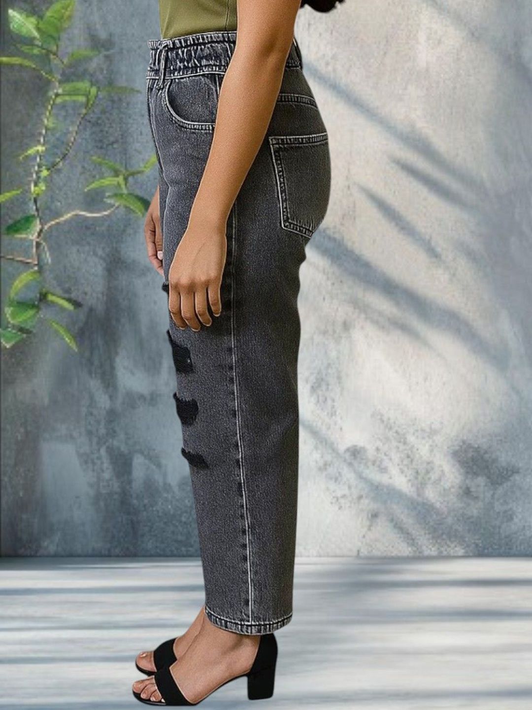 Kotty Women Straight Fit High-Rise Highly Distressed Light Fade Stretchable Jeans