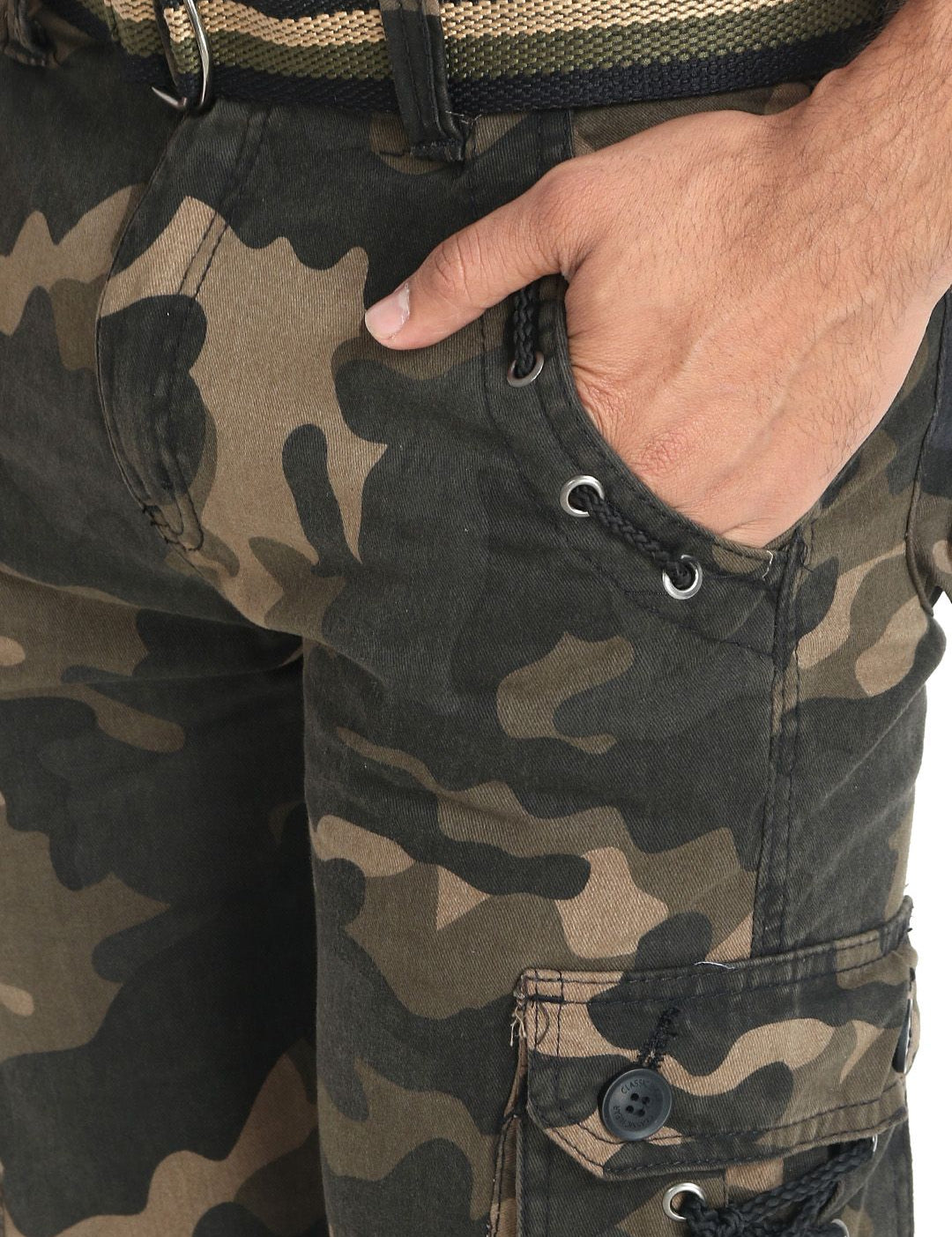 Kotty Men Olive Green & Beige Regular Fit Camouflage Printed Cargos