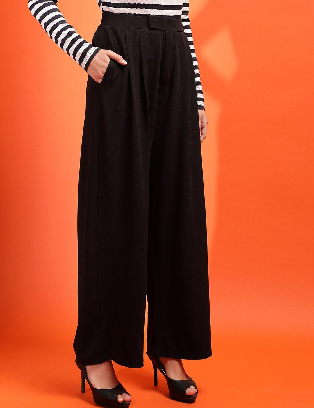 Stylecast X KOTTY BIZwear Women Relaxed Straight Leg Straight Fit High-Rise Easy Wash Trousers