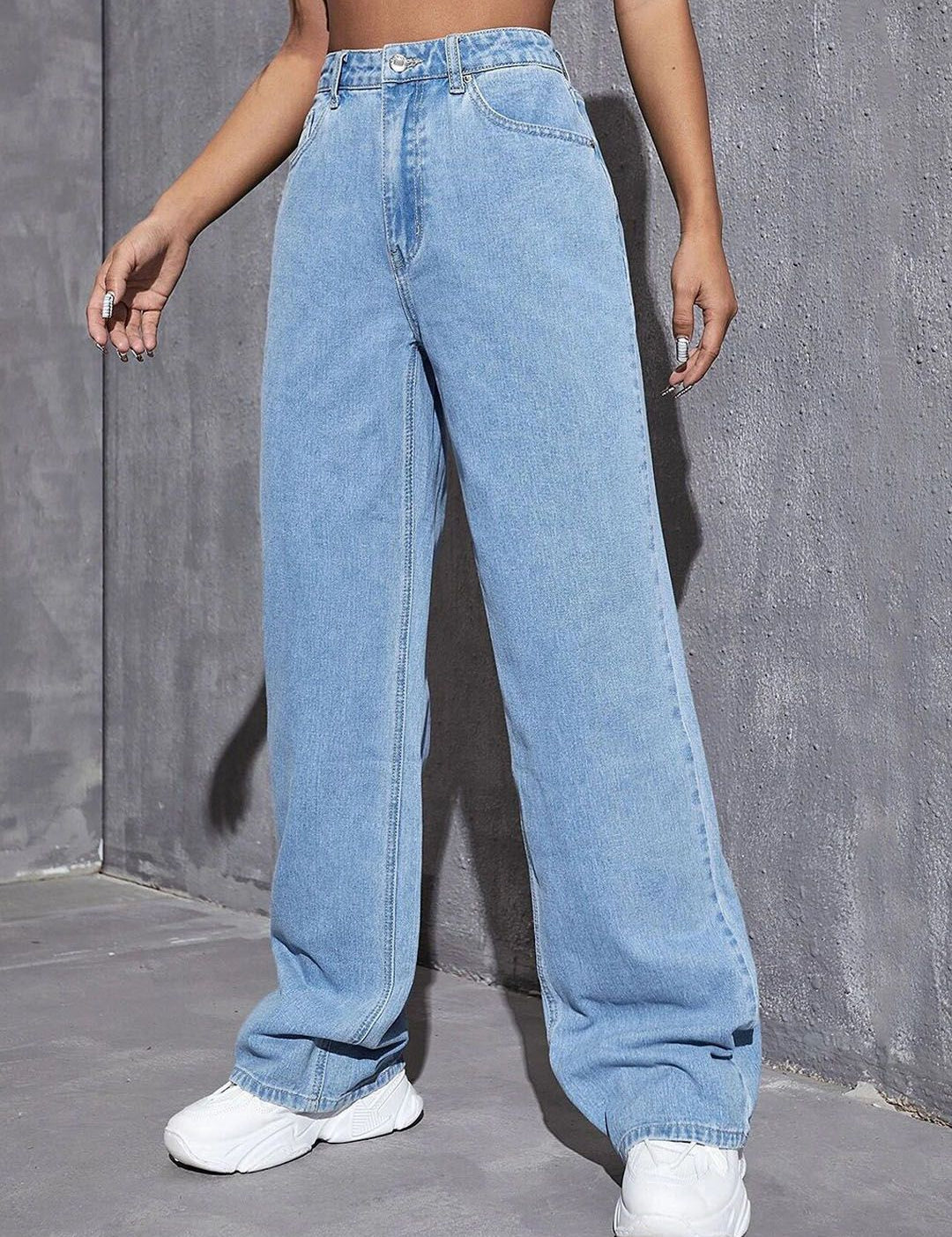 Kotty Women Jean Straight Fit Leg High-Rise Light Fade Stretchable Jeans