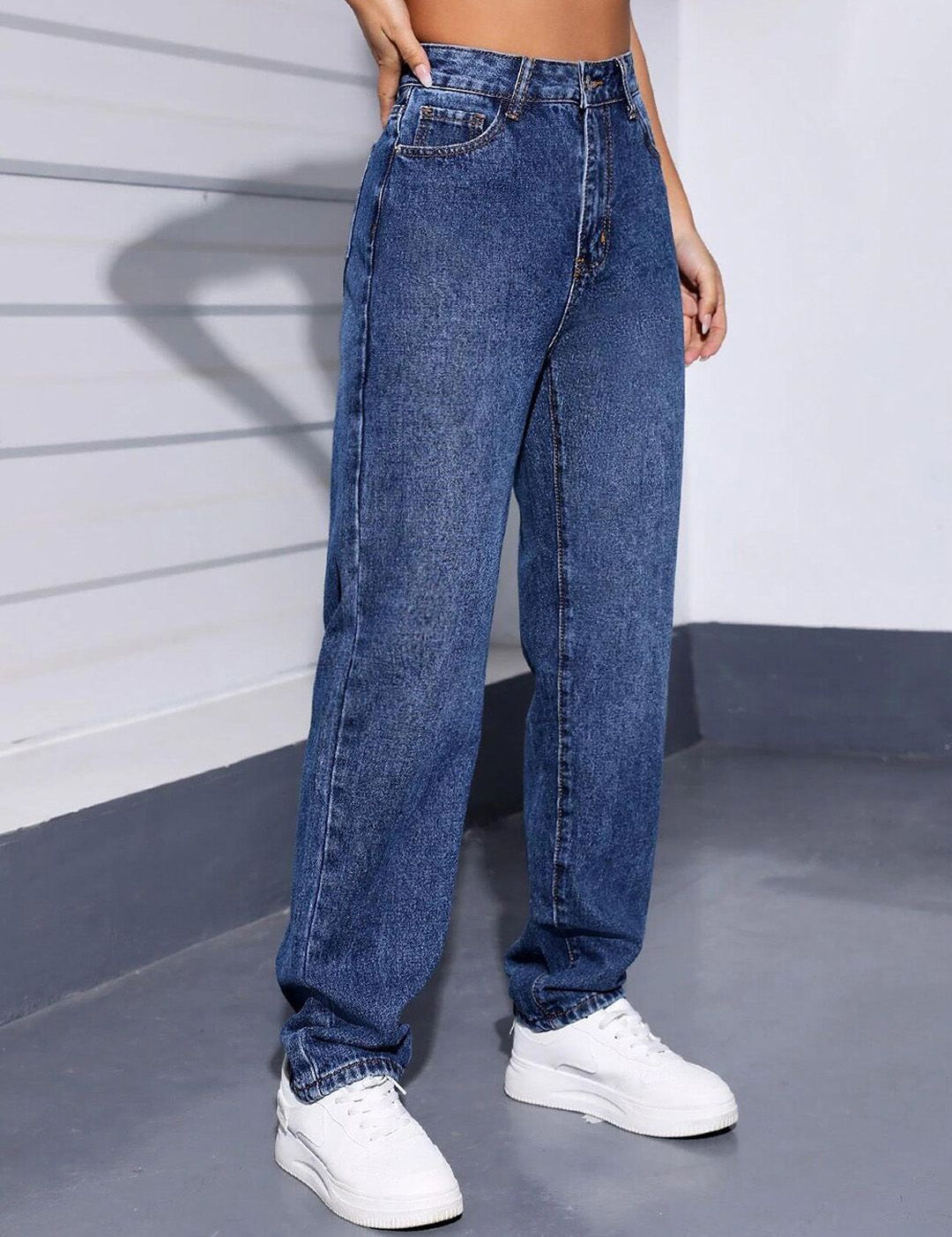 Kotty Women Jean Straight Fit High-Rise Light Fade Stretchable Jeans