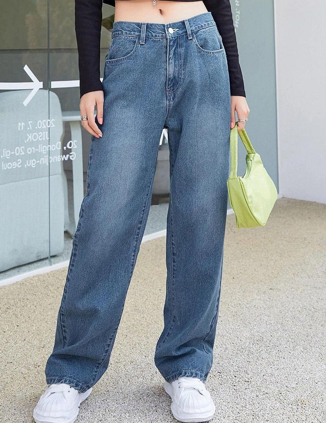 Kotty Women Jean Straight Fit High-Rise Light Fade Clean Look Stretchable Jeans