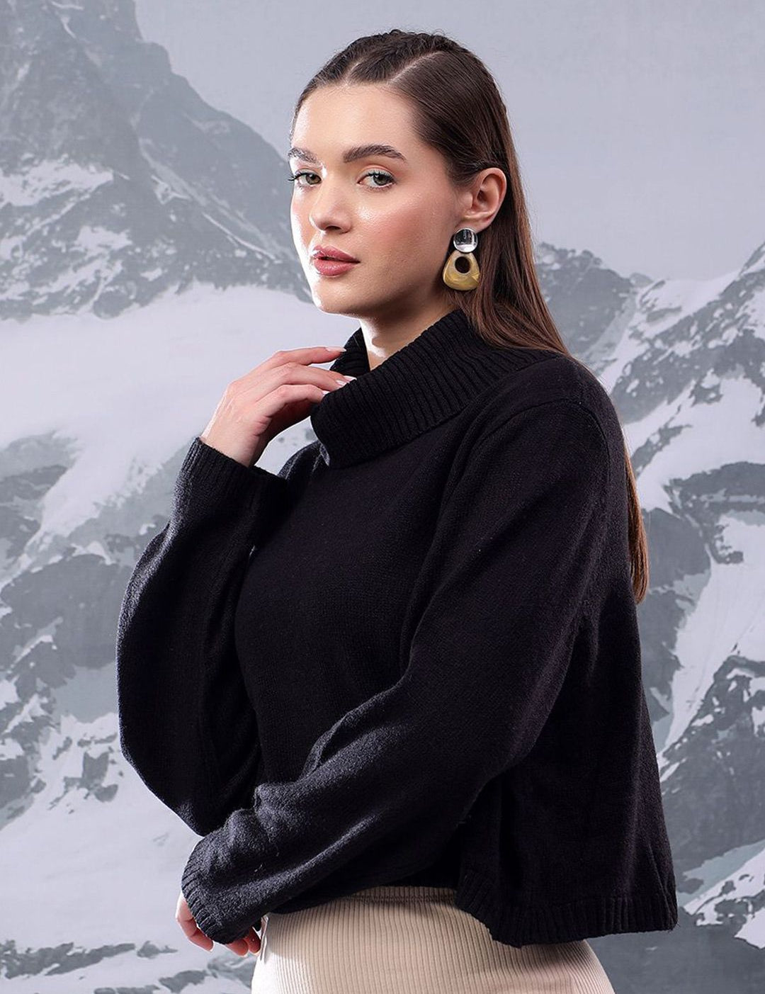 Kotty Women Ribbed High Neck Crop Pullover