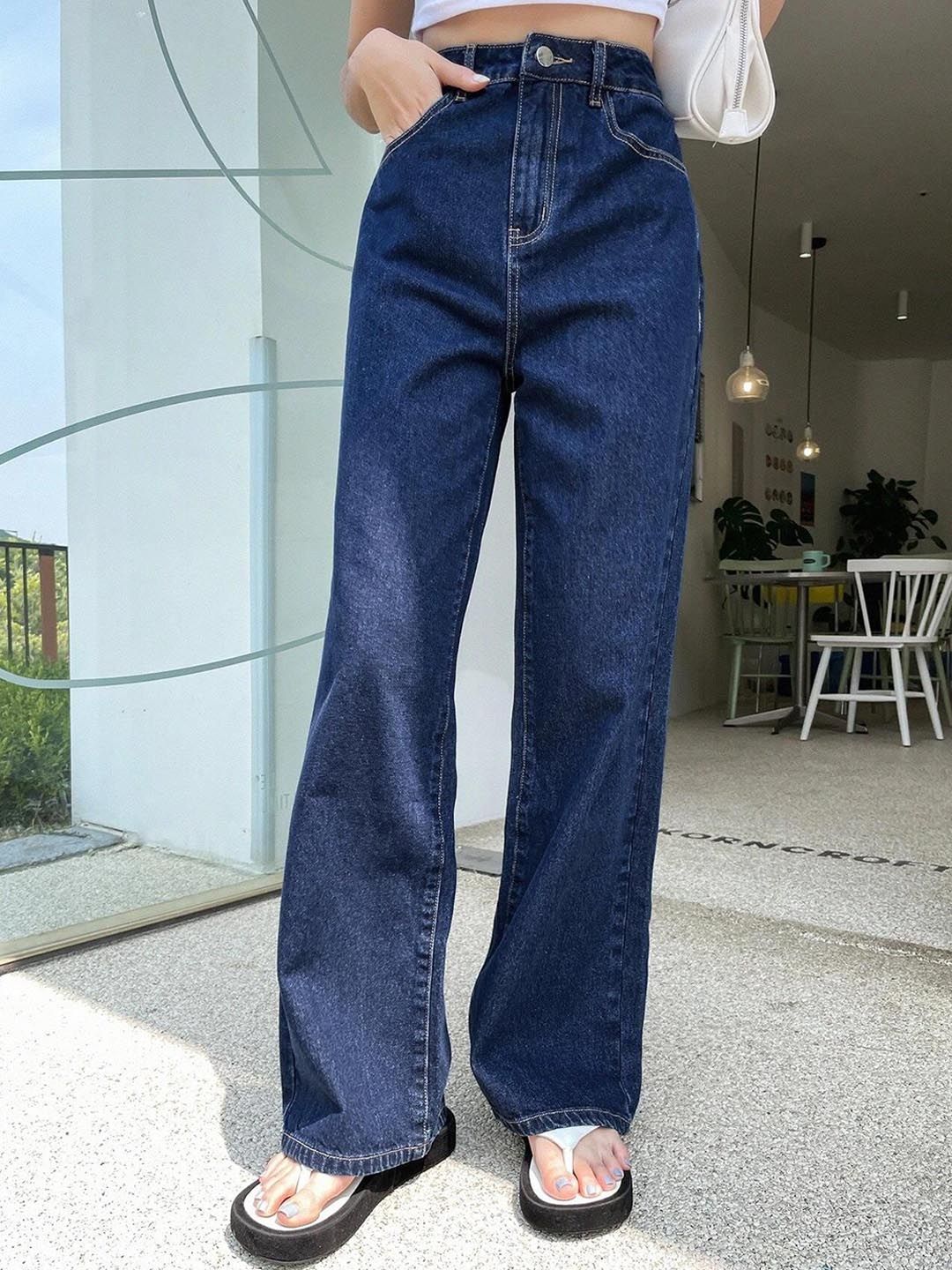 Kotty Women Straight Fit High-Rise Clean Look Stretchable Jeans