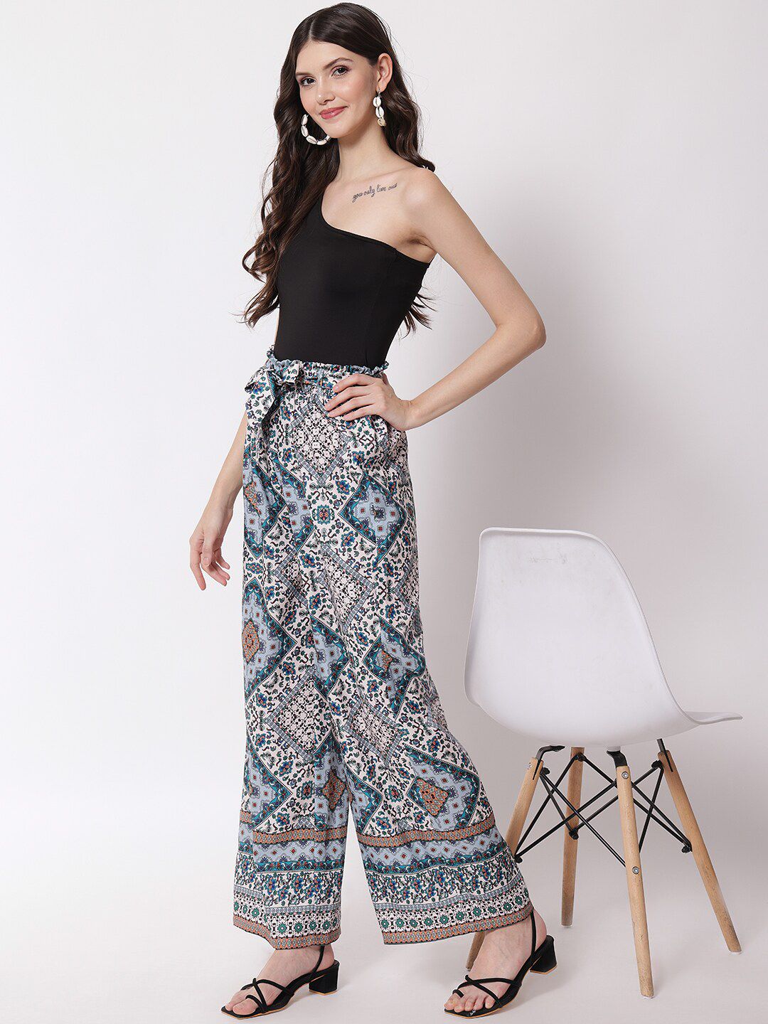 Kotty Women Blue and White Ethnic Motifs Printed Relaxed High-Rise Easy Wash Trousers