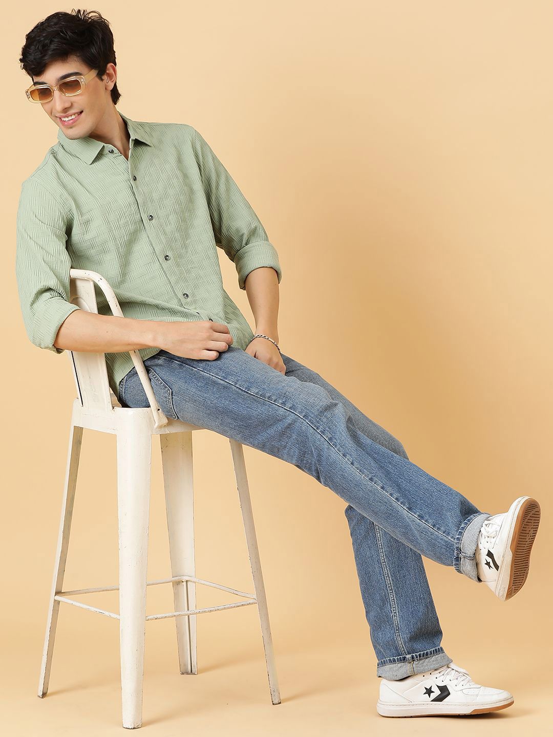 Kotty Men Relaxed Spread Collar Solid Casual Shirt