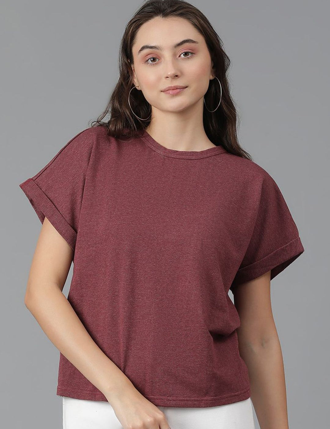 Kotty Extended Sleeves T-shirt