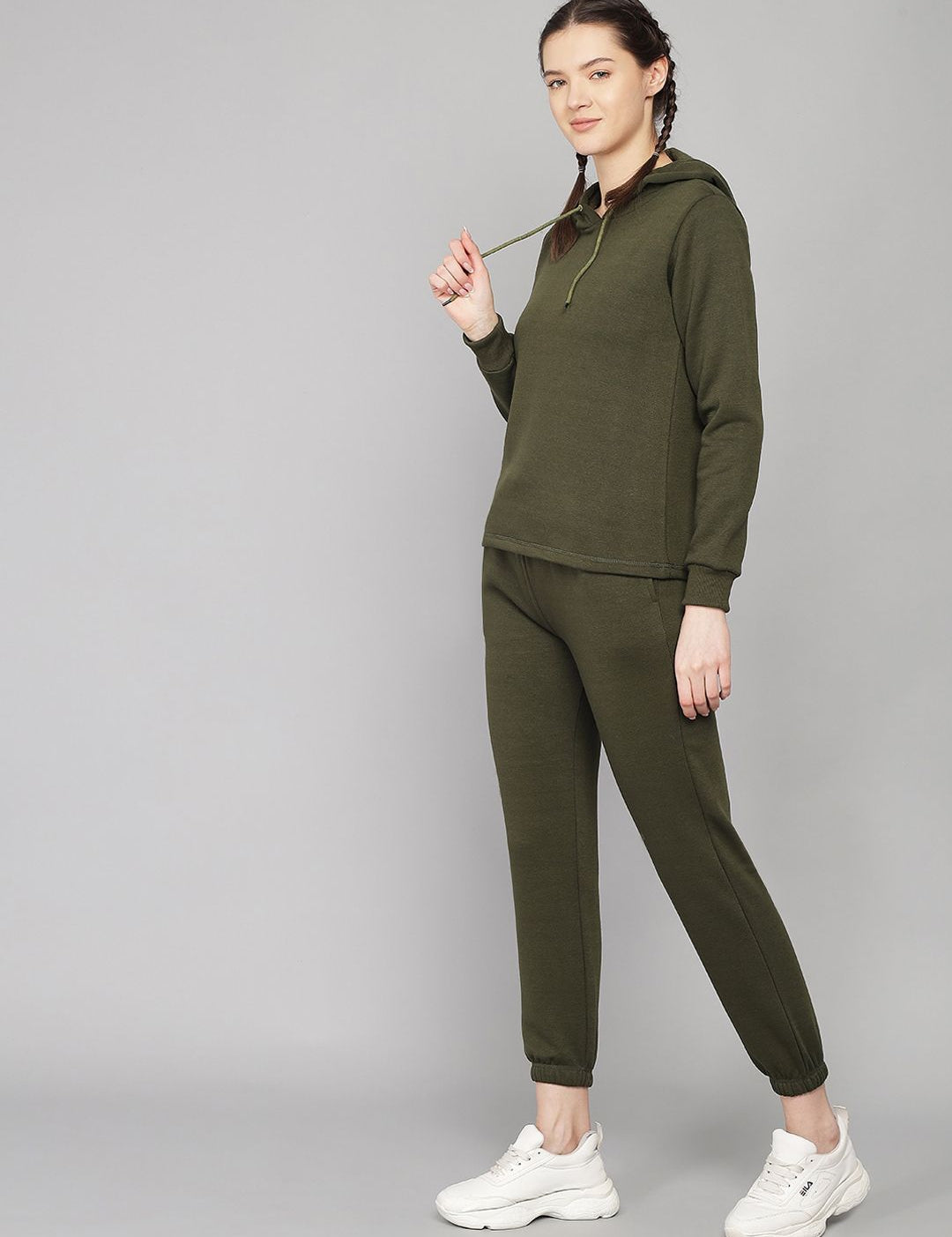 Kotty Women Olive Solid Sweatshirt With Sweatpant