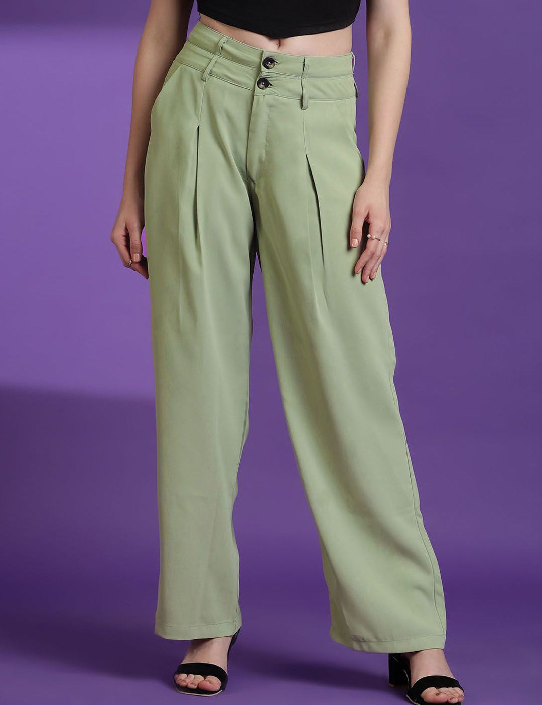 Kotty Women Solid Relaxed Straight Fit Mid-Rise Easy Wash Pleated Regular Trousers