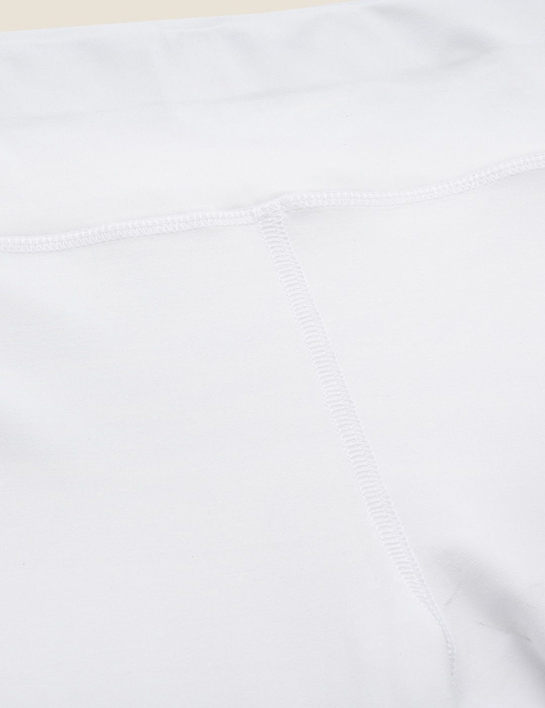 Kotty Women Off White High-Rise Sports Bra & Tights