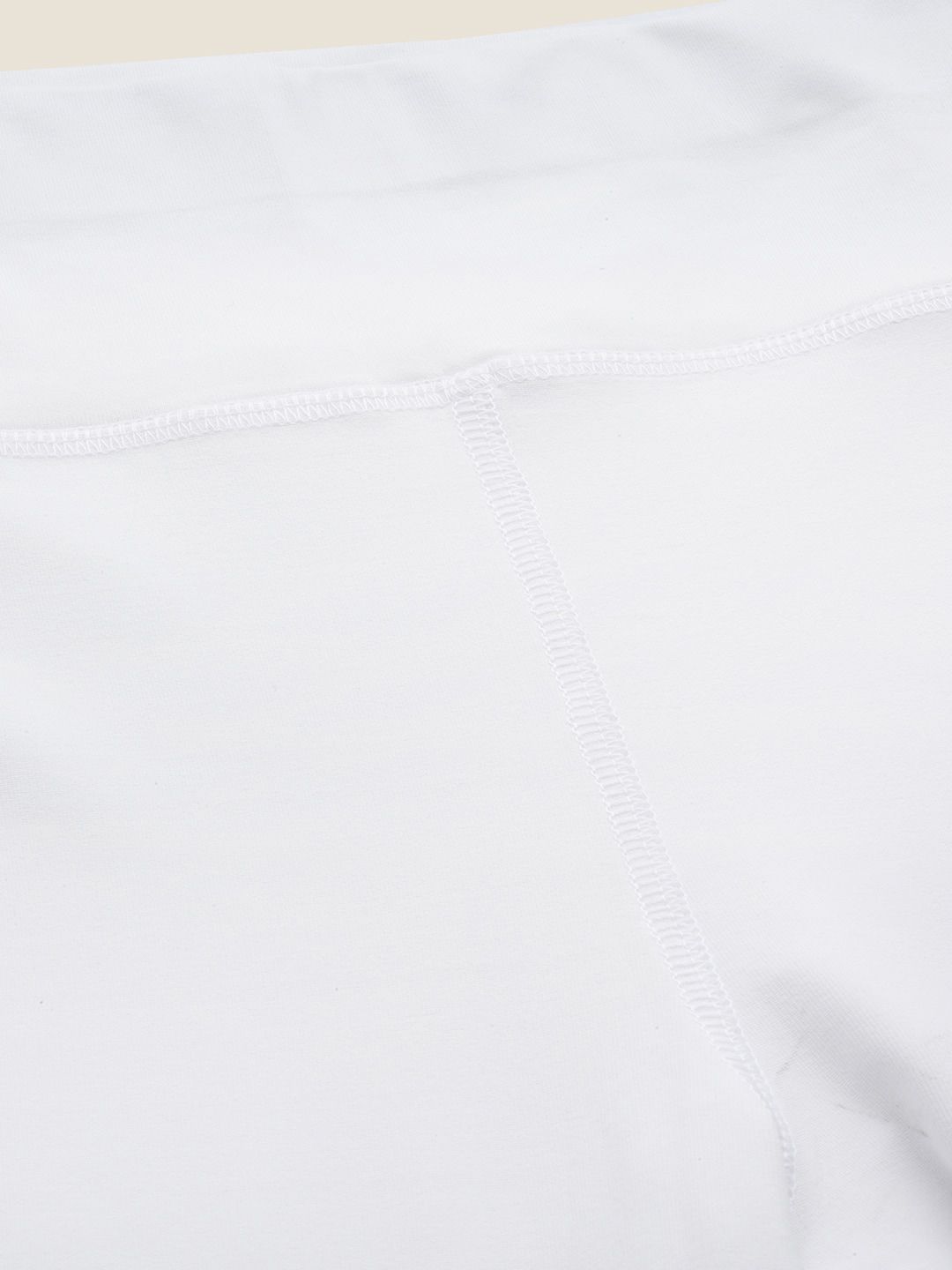 Kotty Women Off White High-Rise Sports Bra & Tights