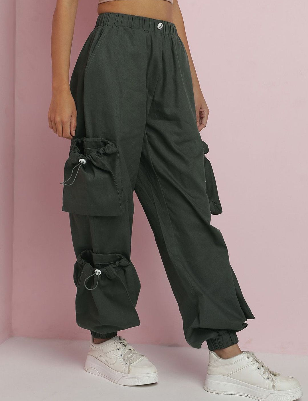 Kotty Women Solid Relaxed High-Rise Parachute Trousers