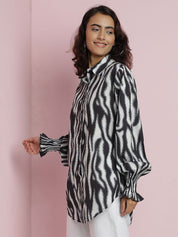 Kotty Women Spread Collar Abstract Printed Abstract Crepe Oversized Casual Shirt