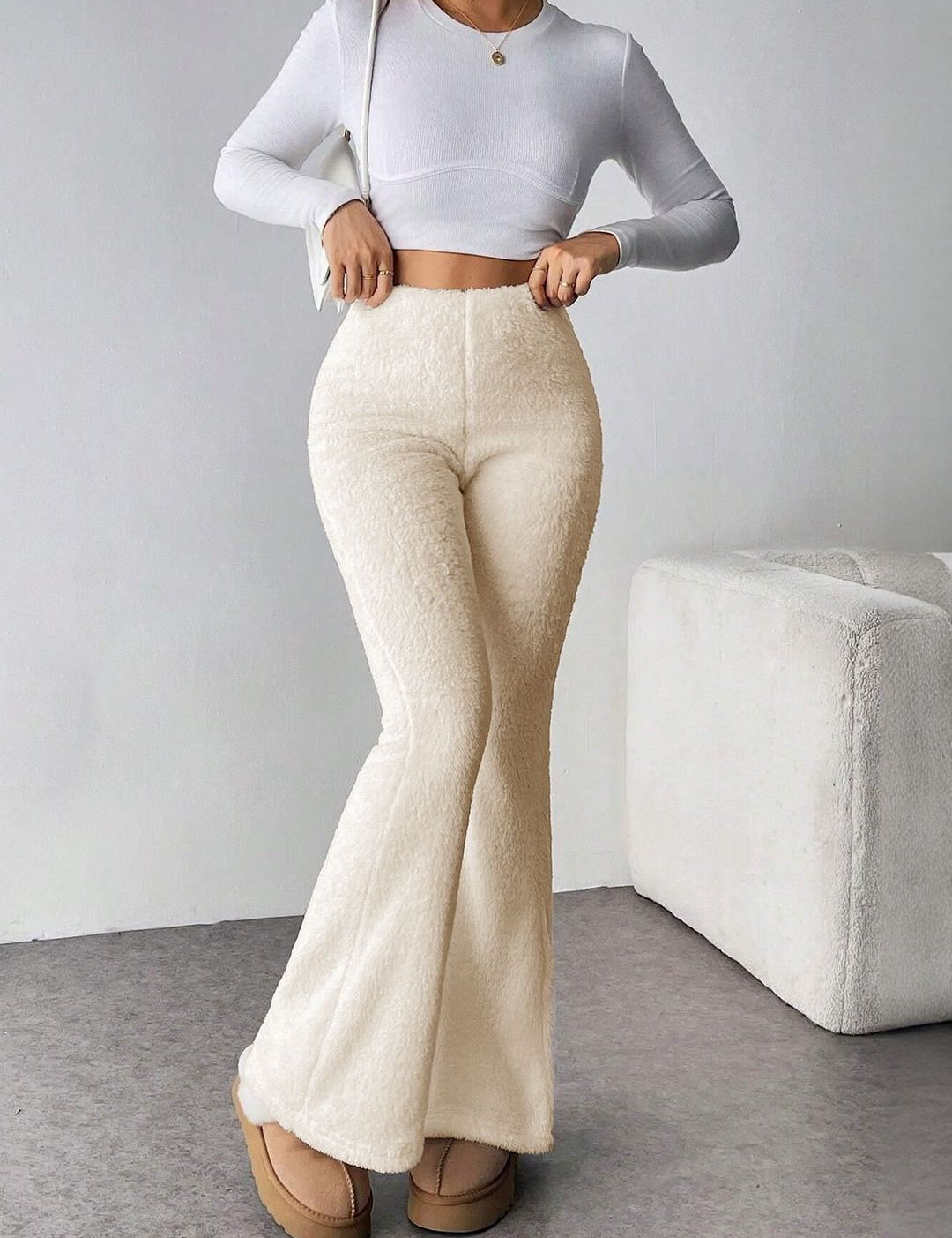 Kotty Women Solid Bootcut High-Rise Trousers