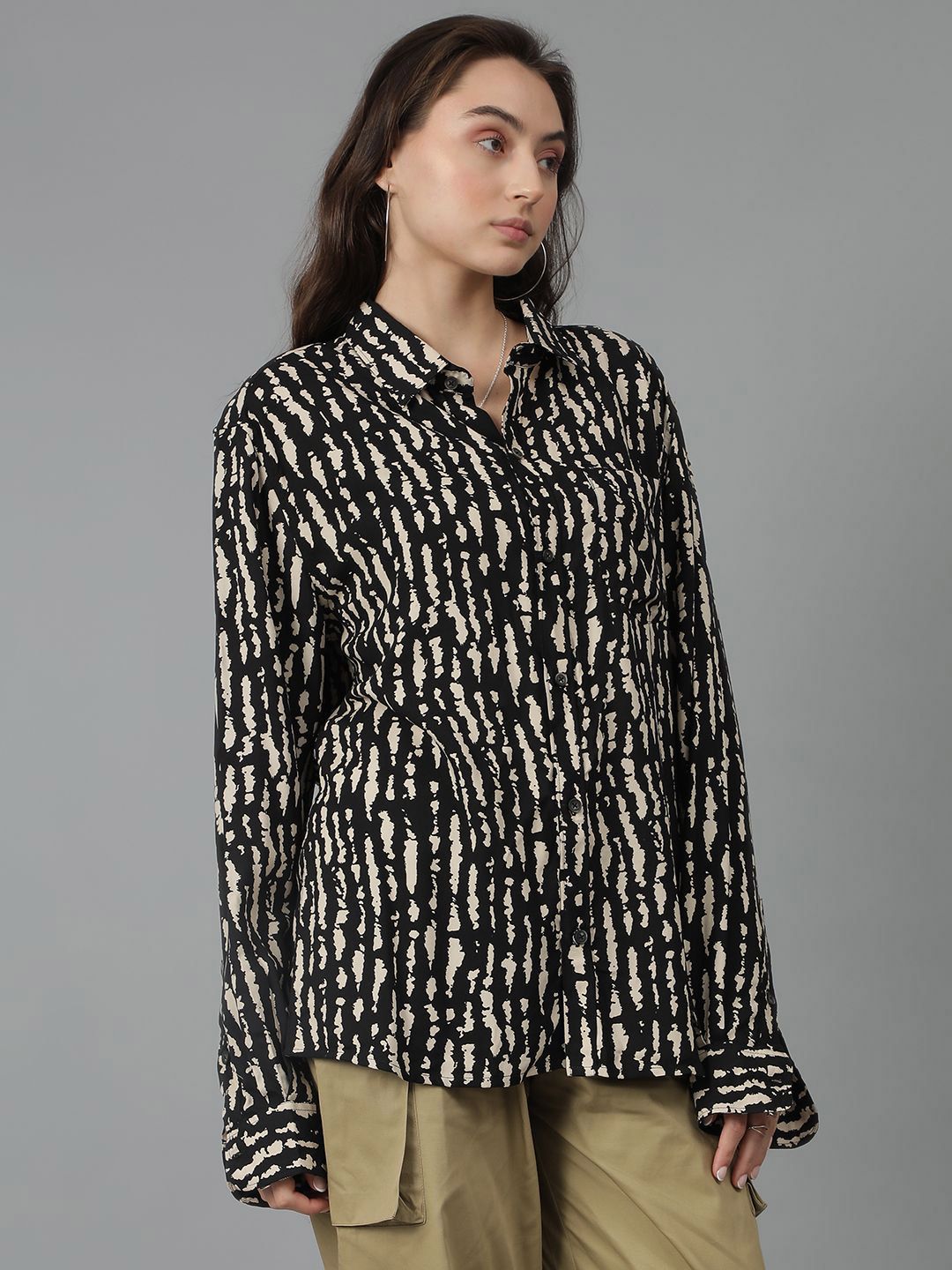 Kotty Women Spread Collar Abstract Printed Cotton Oversized Casual Shirt