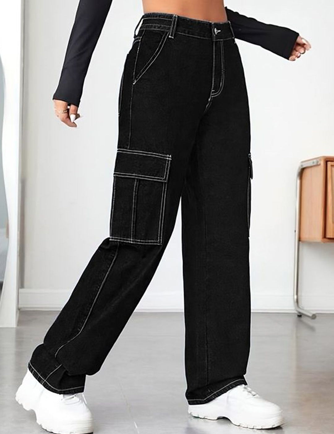 Kotty Women Straight Fit High-Rise Stretchable Cargo Jeans with White Stitching