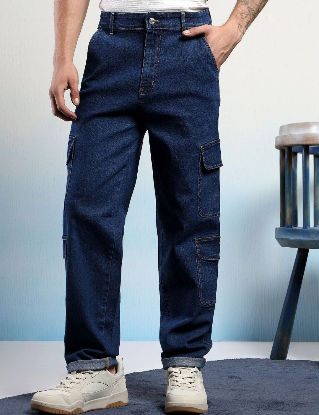 Kotty Men Low-Rise Wrinkle Free Pleated Cargos Trousers