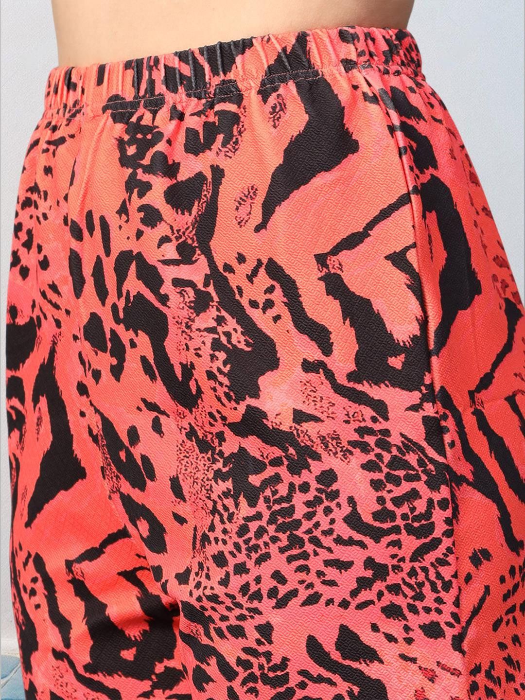 Kotty Printed Crop Top With Shorts