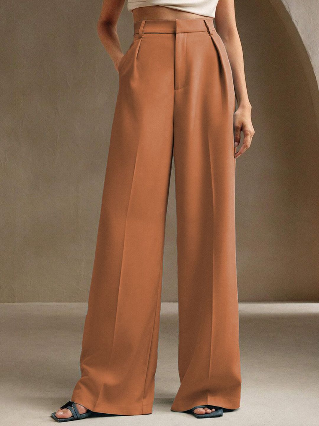 Kotty Women High-Rise Trousers