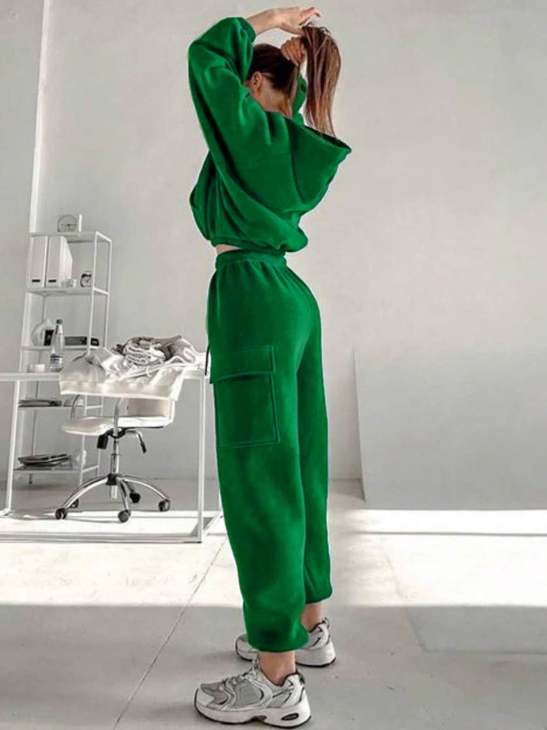 Kotty Green Hooded Sweatshirt With Joggers 