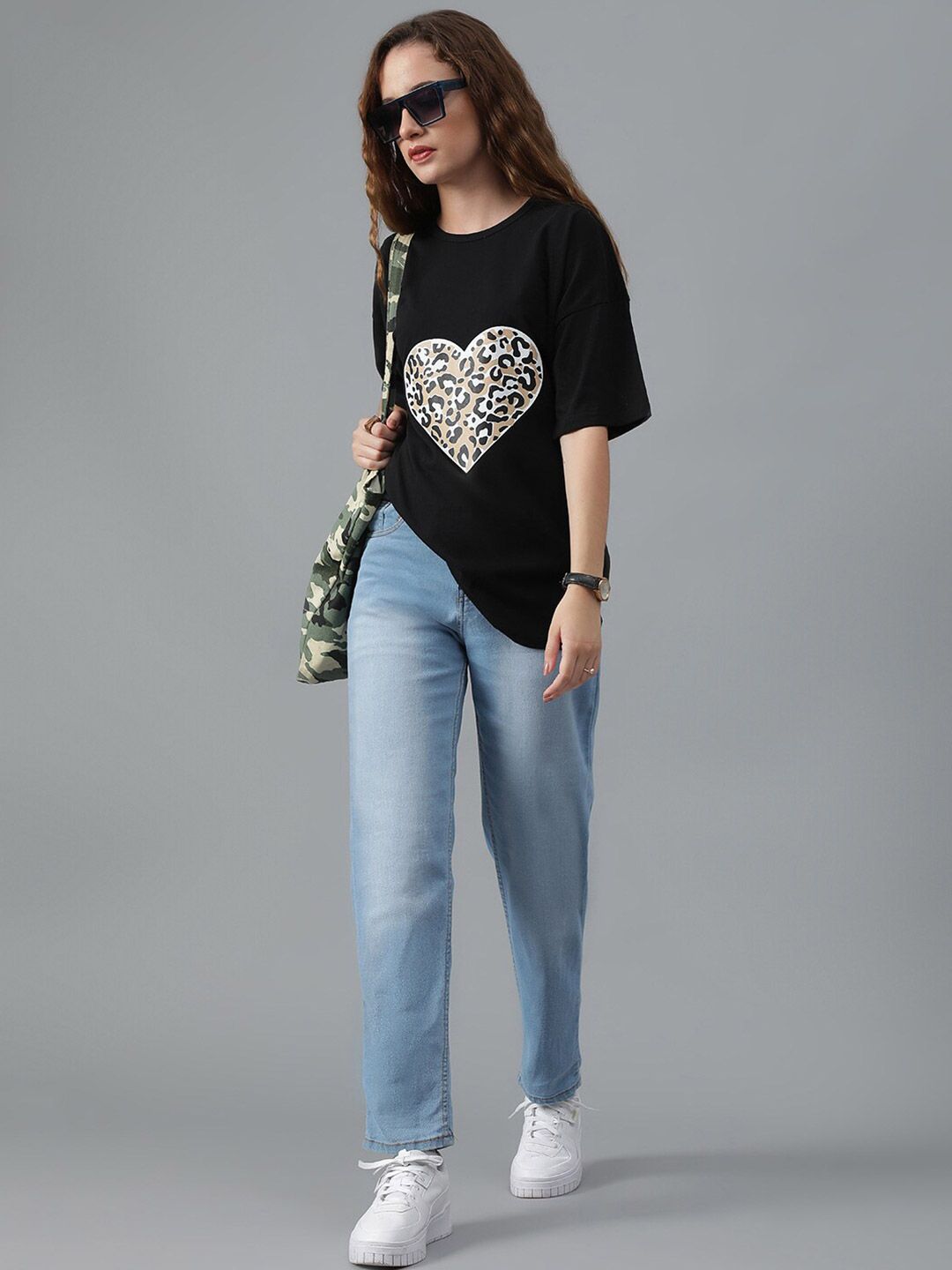 Kotty Graphic Printed Drop-Shoulder Sleeves Oversized T-shirt