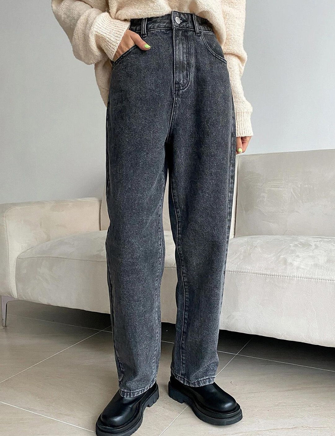 Kotty Women Black Jean Straight Fit High-Rise Light Fade Stretchable Jeans