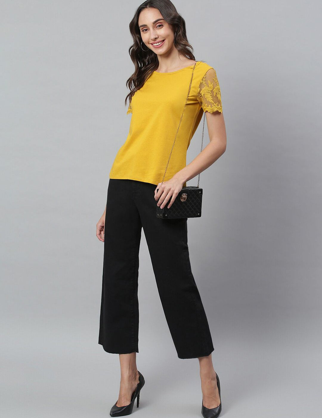 Kotty Women Black Flared High-Rise Clean Look Jeans