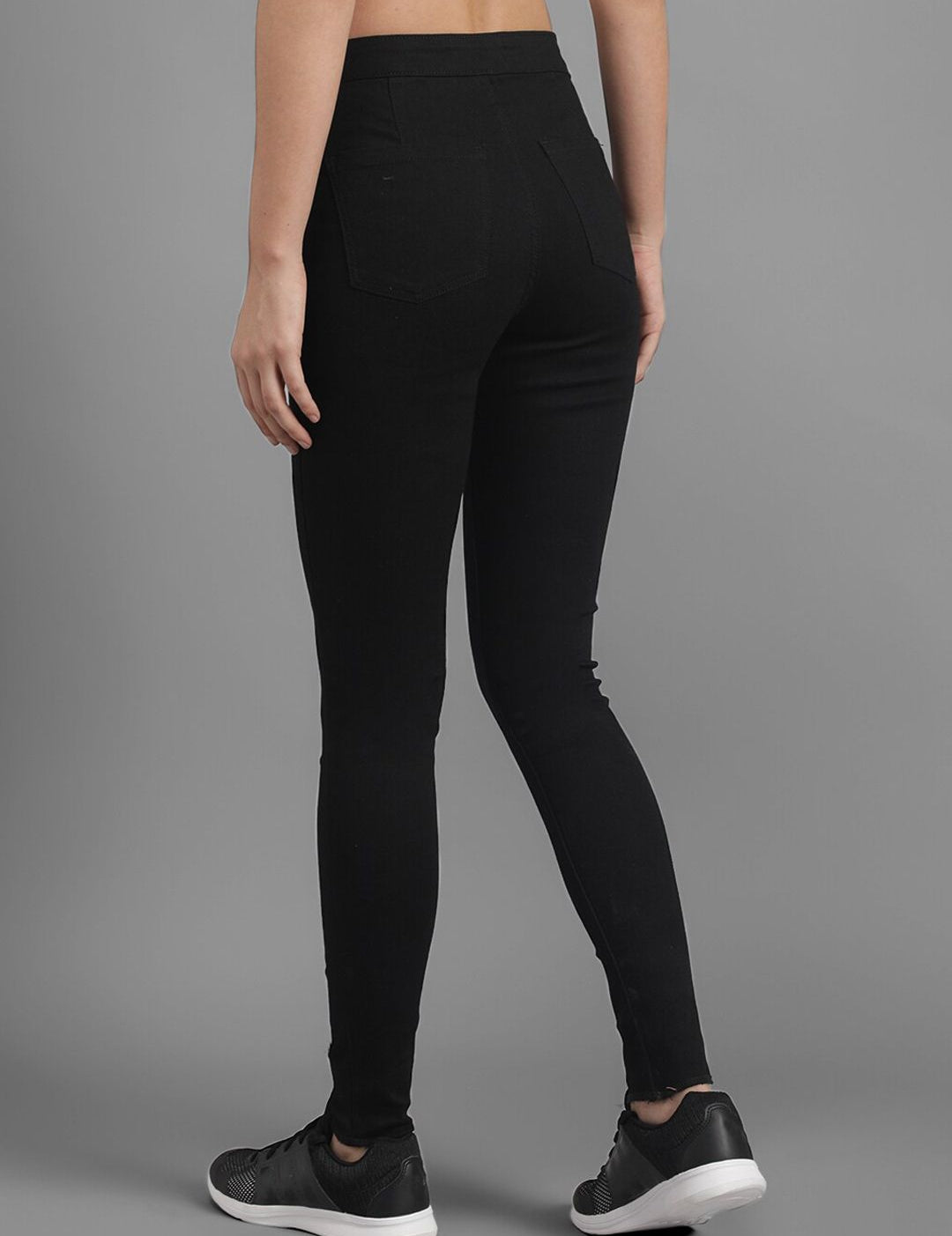 Kotty Women Black Slim Fit High-Rise Clean Look Jeans