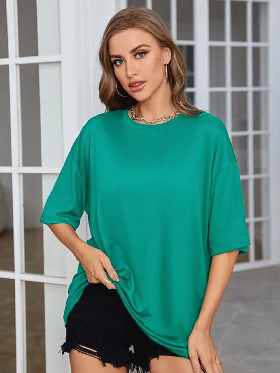 Kotty Round Neck Drop-Shoulder Sleeves Oversized Fit Cotton T-Shirt