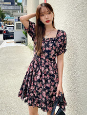 Kotty Navy Blue & Pink Floral Printed Sweetheart Neck Puffed Sleeves Fit & Flare Dress