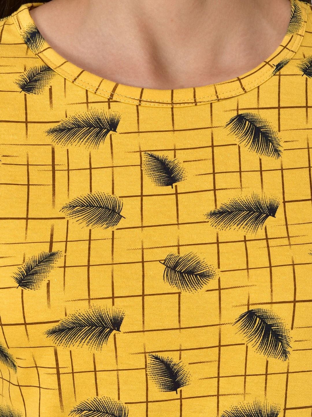 Kotty Women Yellow & Black Printed Night Suit