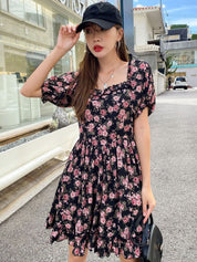 Kotty Pink Floral Printed Sweetheart Neck Puff Sleeves Fit & Flare Dress