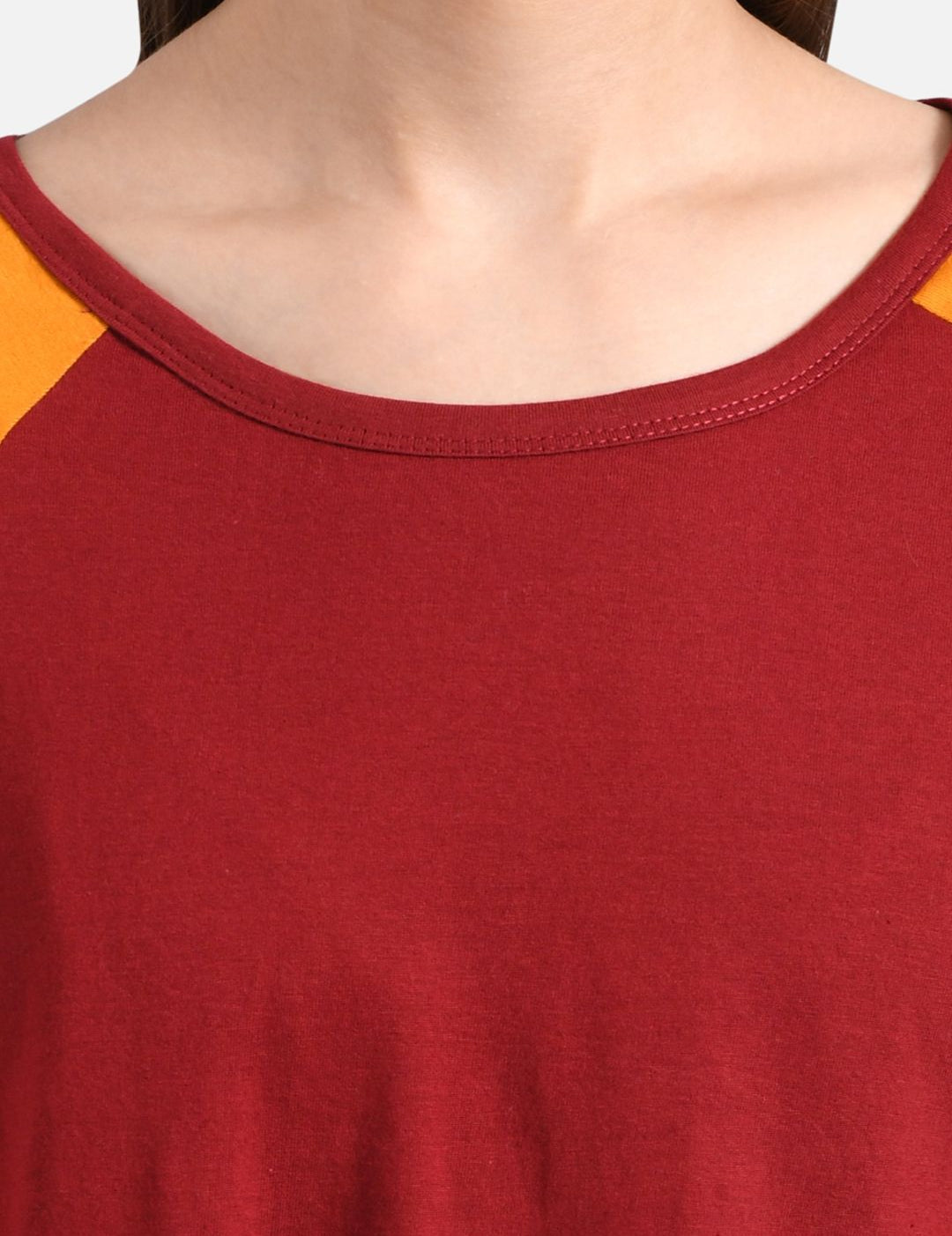 Kotty Women Maroon Solid Round Neck T-shirt